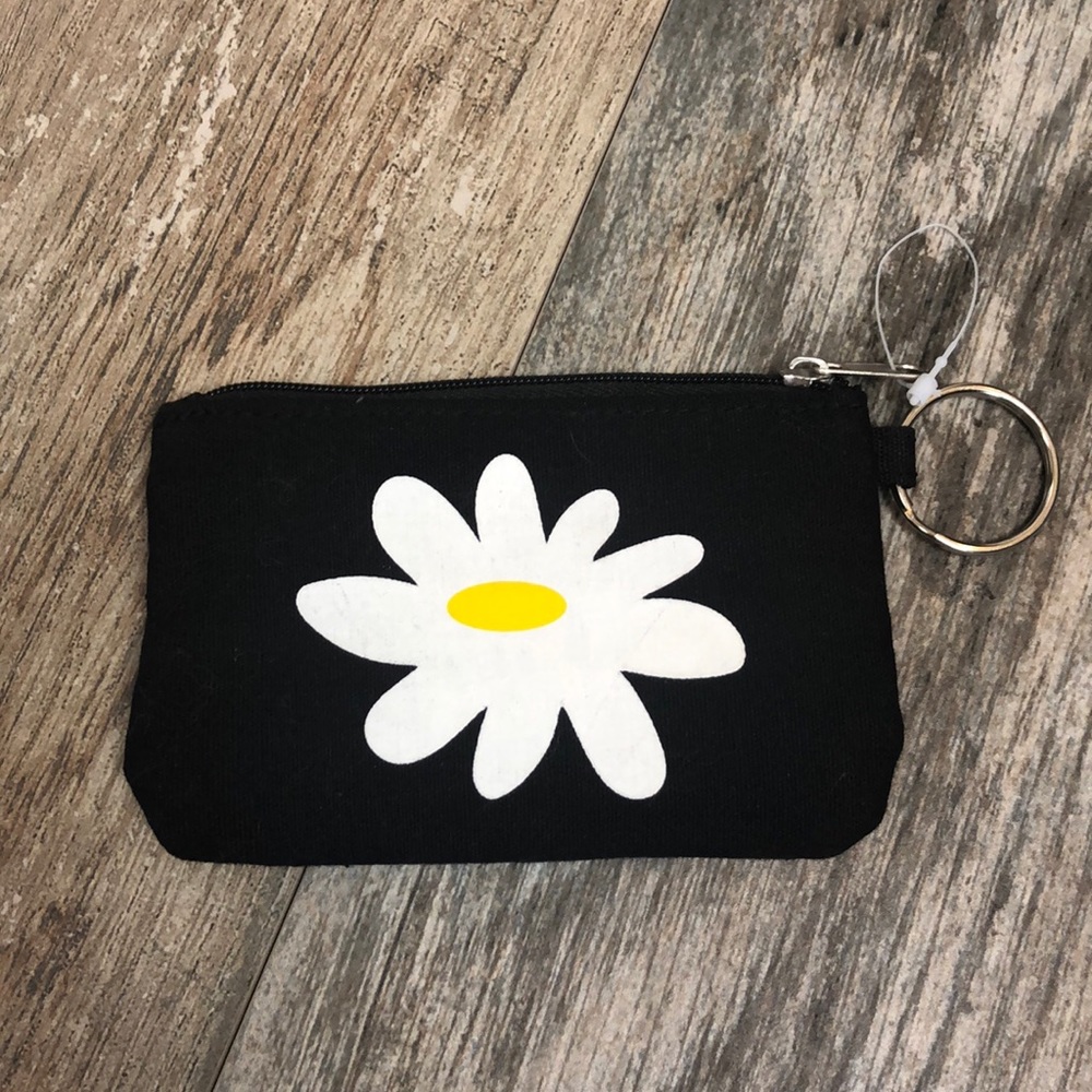 Daisy Print Money/ID Holder with Keychain Loop